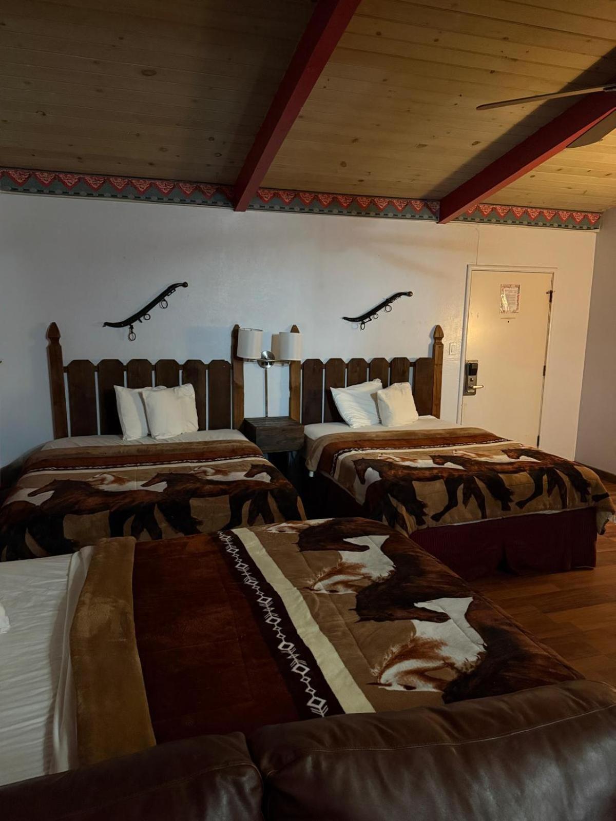 Cinderella Motel Hollister Eksteriør bilde